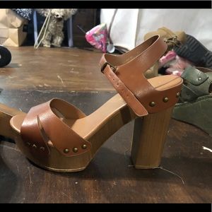 Altar’d state chunky heel